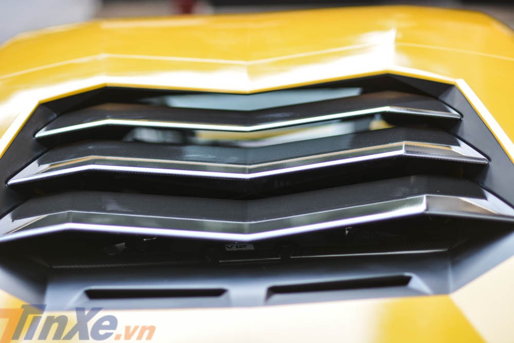 Động cơ V12 trên siêu xe Lamborghini Aventador S LP740-4 mang đến công suất cực đại 740 mã lực Động cơ V12 trên siêu xe Lamborghini Aventador S LP740-4 mang đến công suất cực đại 740 mã lực