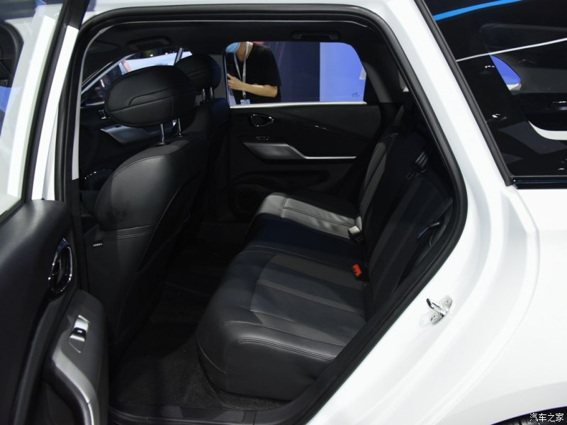 Hàng ghế thứ hai của Baojun RC-5W