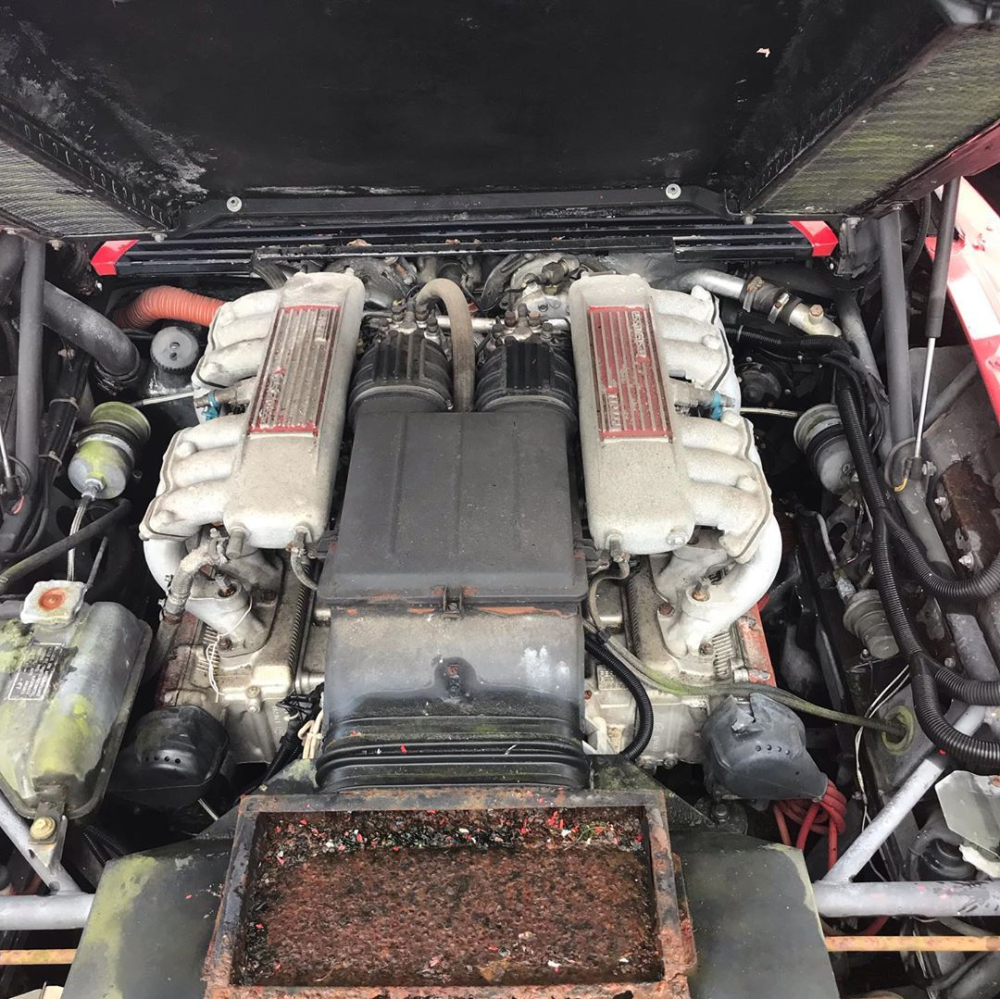 Động cơ của chiếc Ferrari Testarossa chưa từng 1 lần được khởi động trong suốt 17 năm Động cơ của chiếc Ferrari Testarossa chưa từng 1 lần được khởi động trong suốt 17 năm