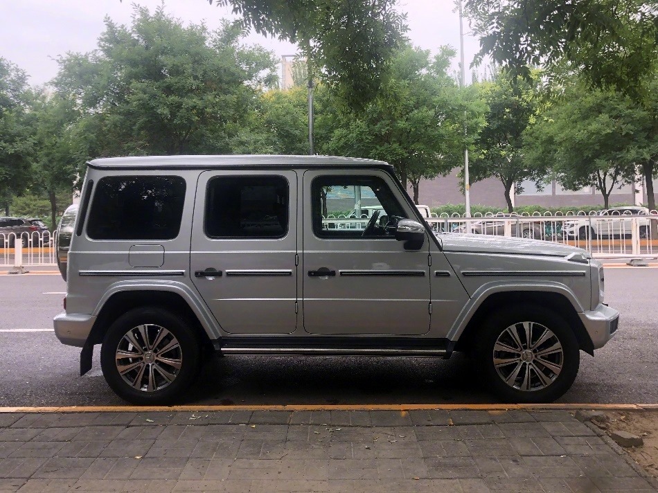 Mercedes-Benz G350 dùng vành nhỏ hơn các phiên bản khác