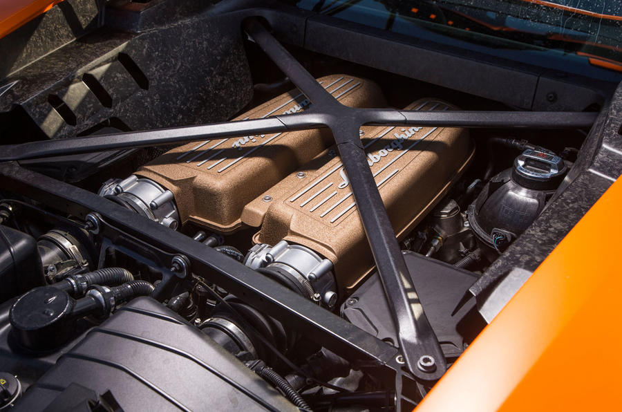 Động cơ của Lamborghini Huracan Performante