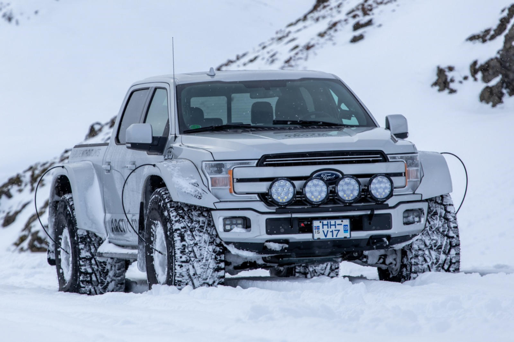 Ph&iacute;a trước của&nbsp;Ford F-150 AT44