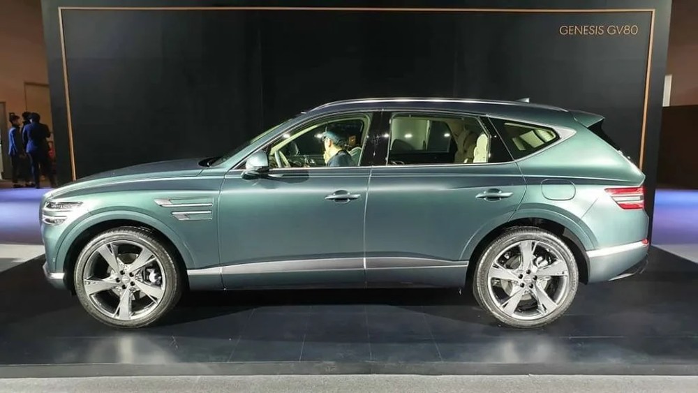 Bộ vành lớn nhất của mẫu SUV hạng sang này có đường kính 22 inch Bộ vành lớn nhất của mẫu SUV hạng sang này có đường kính 22 inch