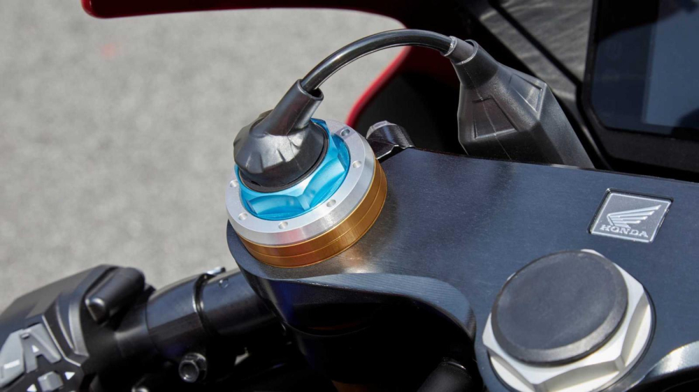 Hệ thống treo Ohlins cao cấp tr&ecirc;n Honda CBR1000RR-R Fireblade SP