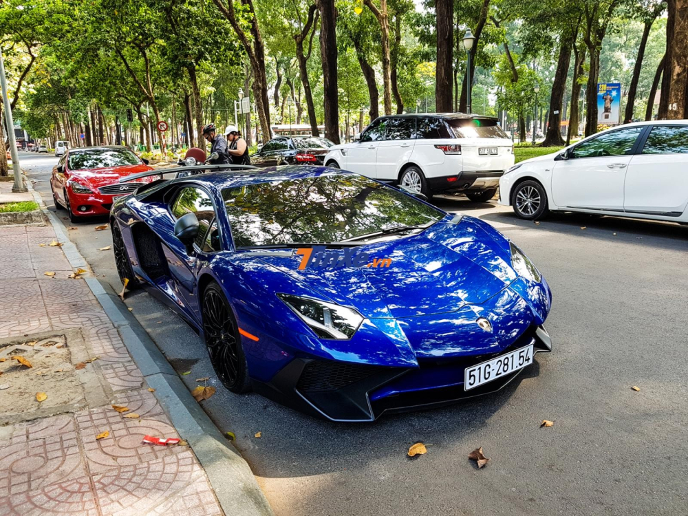 Gi&aacute; si&ecirc;u xe Lamborghini Aventador LP750-4 SuperVeloce mới nhất tại Việt Nam