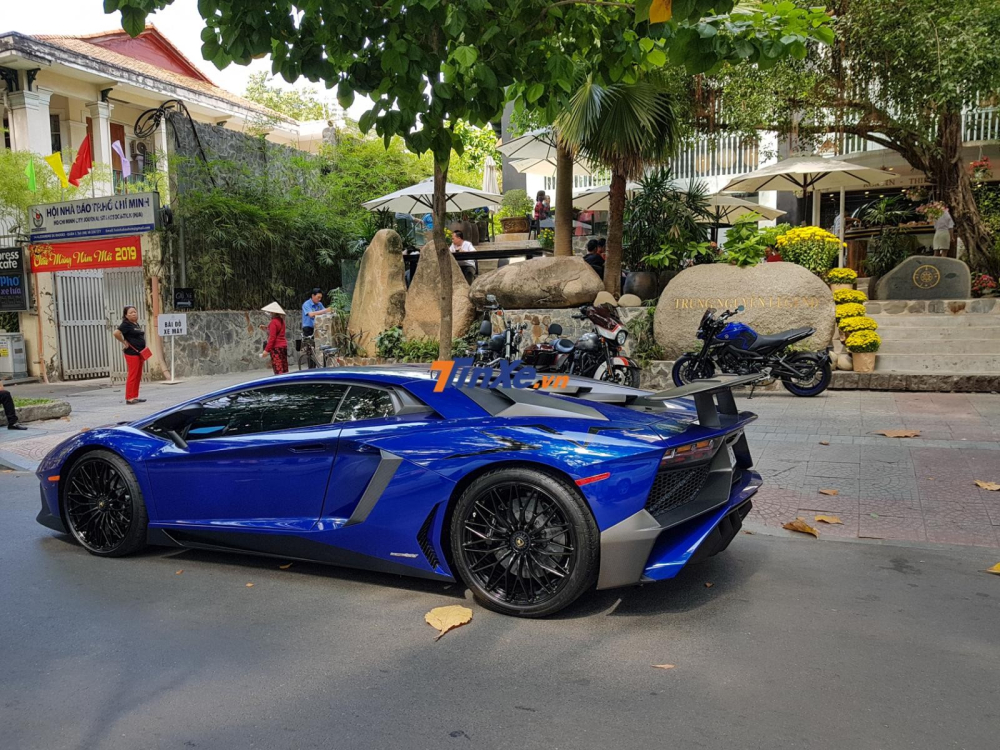 M&agrave;u sơn của si&ecirc;u xe Lamborghini Aventador LP750-4 SuperVeloce tại Việt Nam