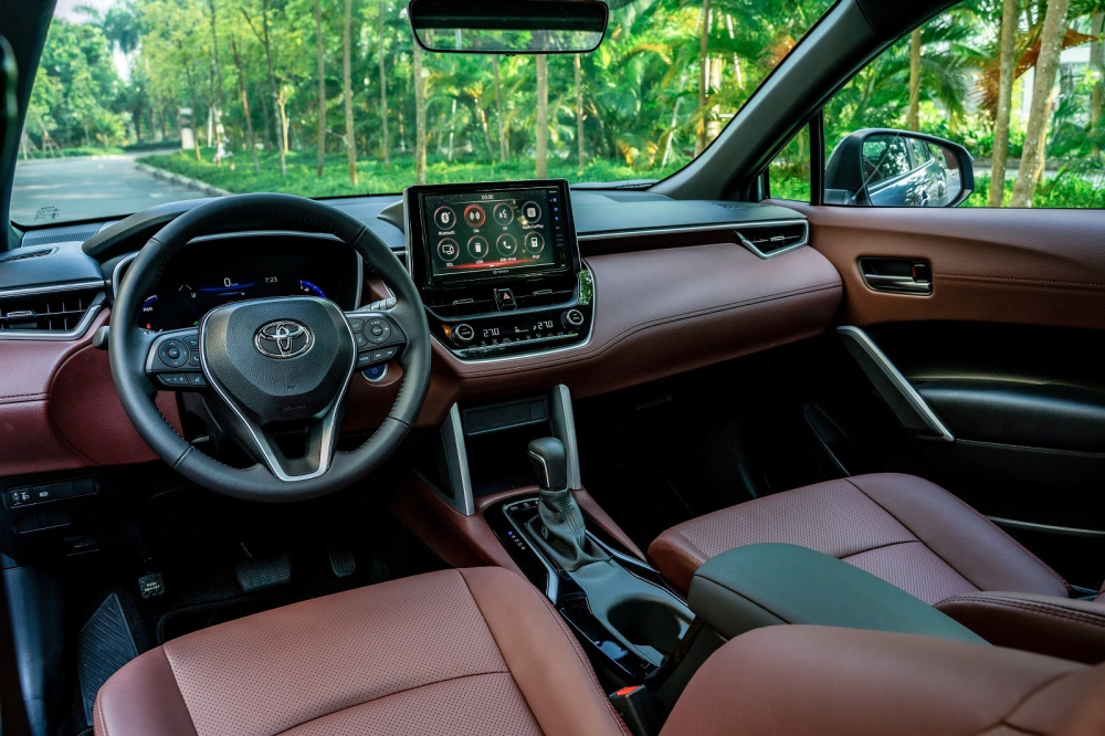 Nội thất của Toyota Corolla Cross 2020 có nhiều nét tương đồng với Corolla Altis thế hệ mới Nội thất của Toyota Corolla Cross 2020 có nhiều nét tương đồng với Corolla Altis thế hệ mới