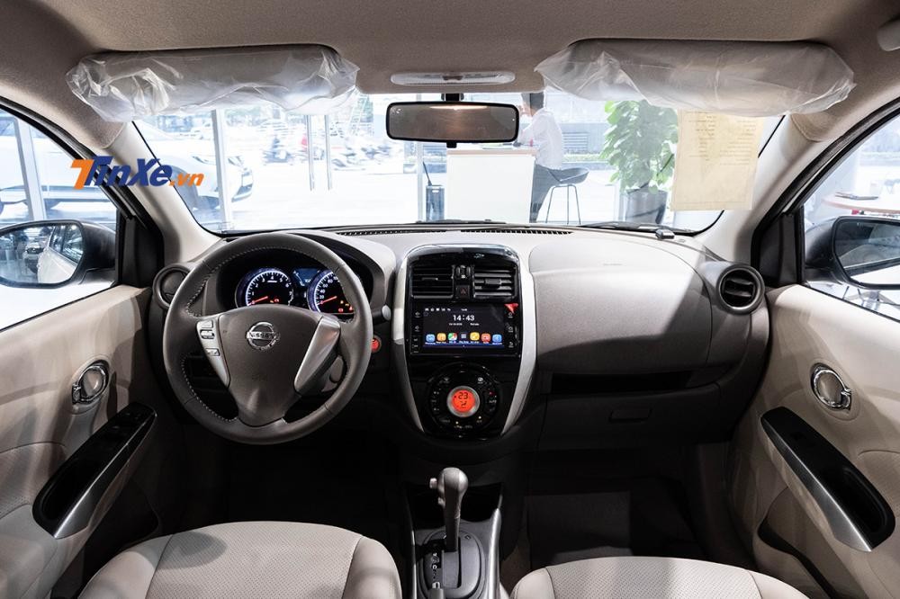 Nội thất tương đối “cơ bản” của Nissan Sunny