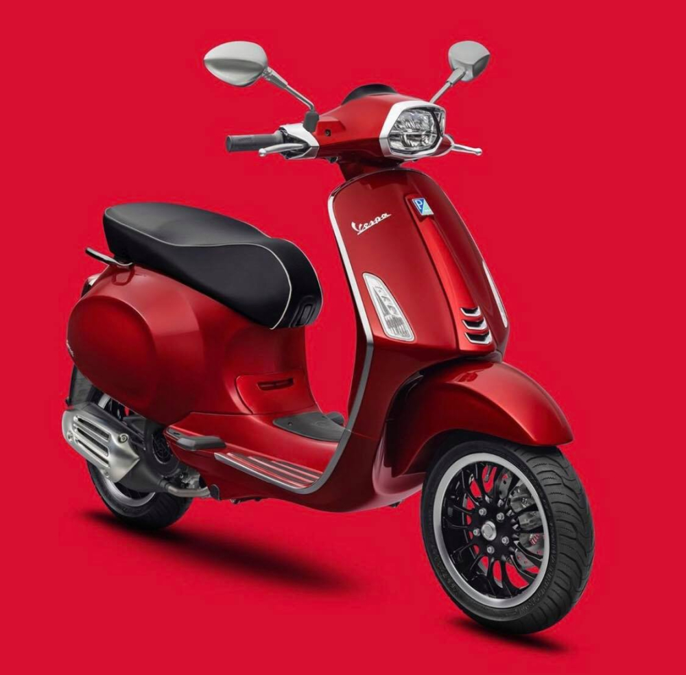 Vespa Sprint S 150 tại Việt Nam c&oacute; gi&aacute; gần 90 triệu đồng