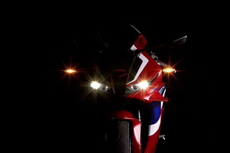 Honda CBR600RR 2021 sẽ c&oacute; th&eacute;m c&aacute;nh gi&oacute;
