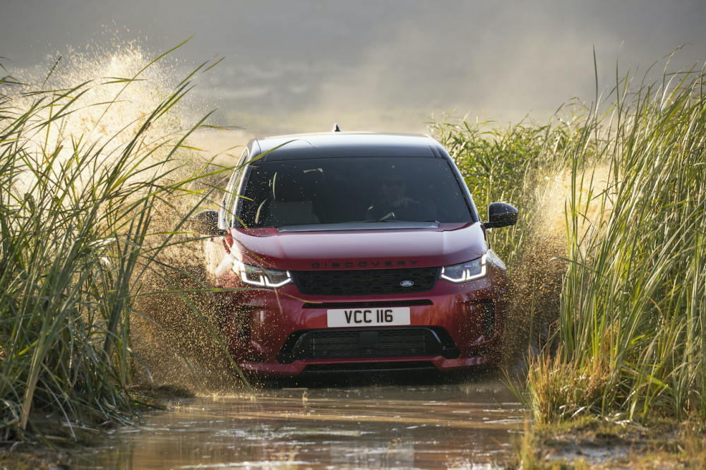 Giá xe Land Rover Discovery Sport 2020
