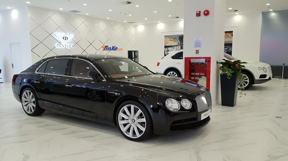 Bentley Bentayga cùng Bentley Flying Spur chính hãng Bentley Bentayga cùng Bentley Flying Spur chính hãng