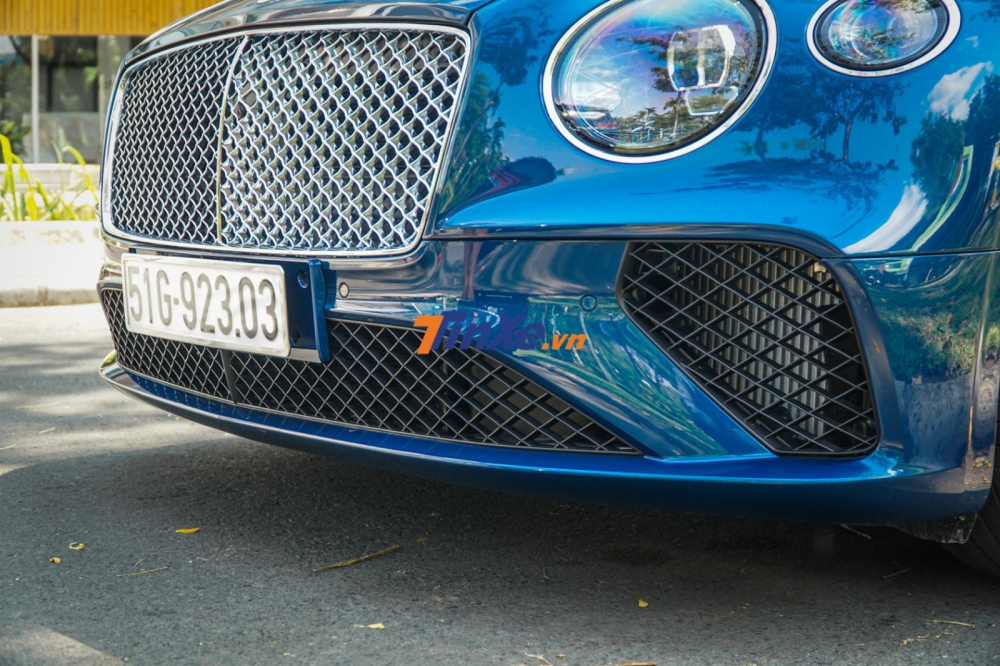 Thiết kế cản va trước v&agrave; đ&egrave;n pha LED tr&ecirc;n Bentley Continental GT thế hệ thứ 3