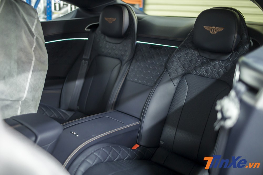 H&agrave;ng ghế sau của Bentley Continental GT thế hệ thứ 3