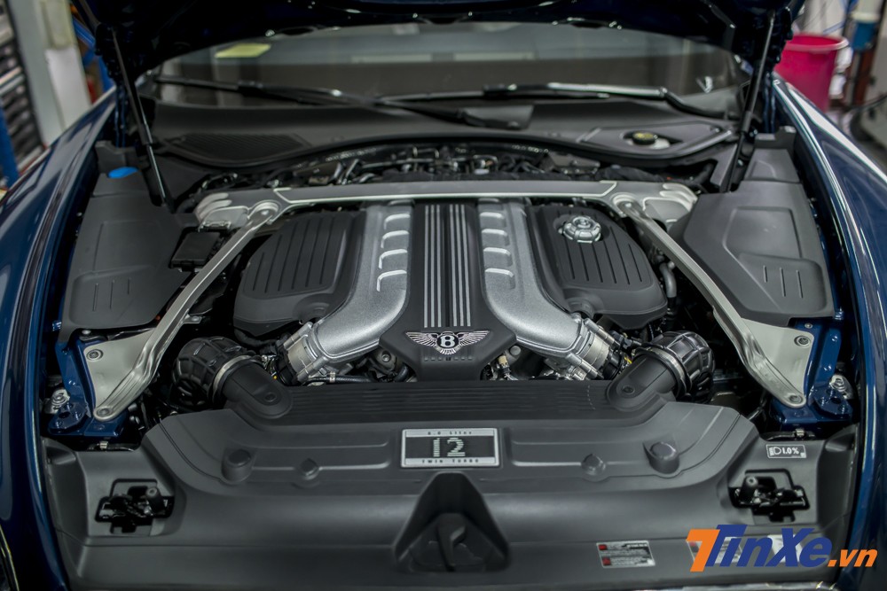 Động cơ W12 của Bentley Continental GT 2018 đầu ti&ecirc;n về Việt Nam