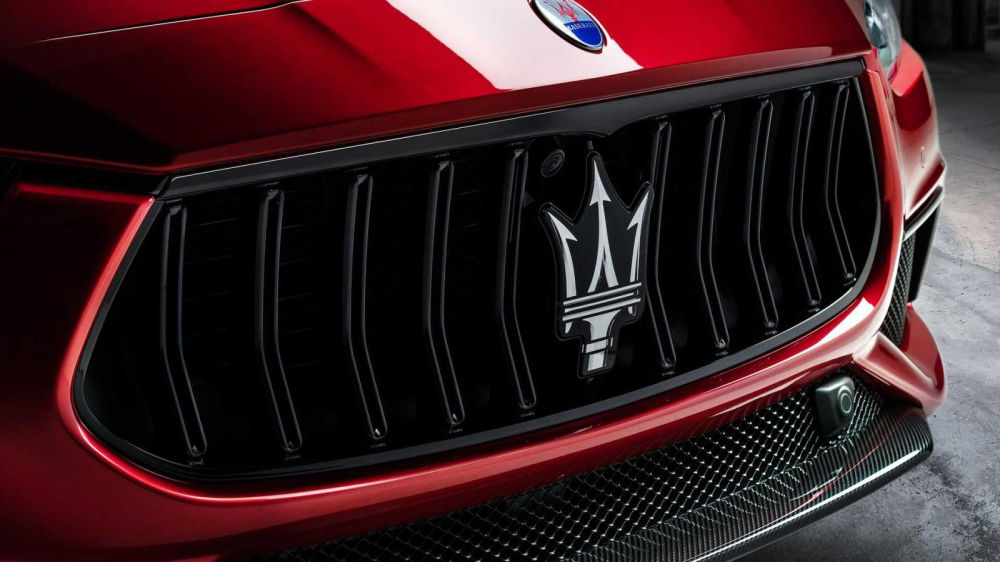 Lưới tản nhiệt cải tiến của Maserati Ghibli Trofeo