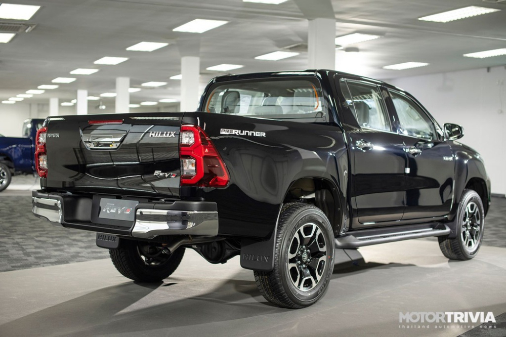 Thiết kế ngoại thất của Toyota Hilux 2020 hiện đại và hầm hố hơn