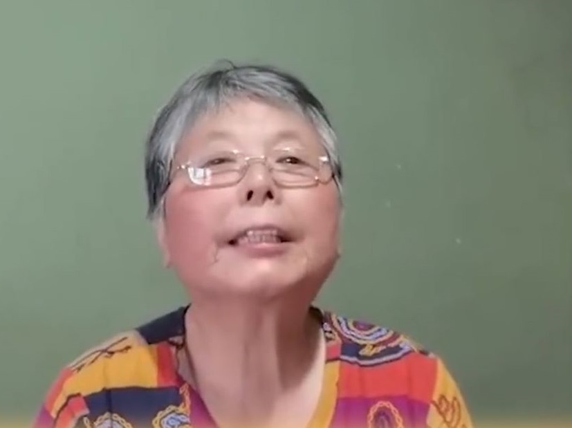 Bà Sử trong cuộc phỏng vấn với phóng viên Bà Sử trong cuộc phỏng vấn với phóng viên