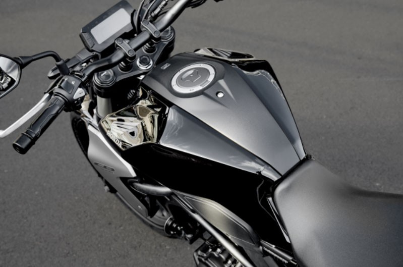 Bình xăng Honda CB300R 2020 đầy vẻ cơ bắp Bình xăng Honda CB300R 2020 đầy vẻ cơ bắp