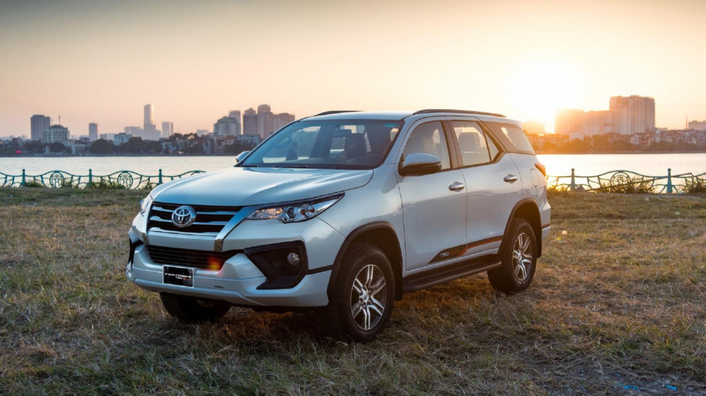 D&ugrave; c&oacute; khuyến m&atilde;i lớn từ nh&agrave; sản xuất lẫn đại l&yacute; nhưng doanh số Toyota Fortuner ở th&aacute;ng 7/2020 vẫn kh&ocirc;ng tăng trưởng như mong đợi