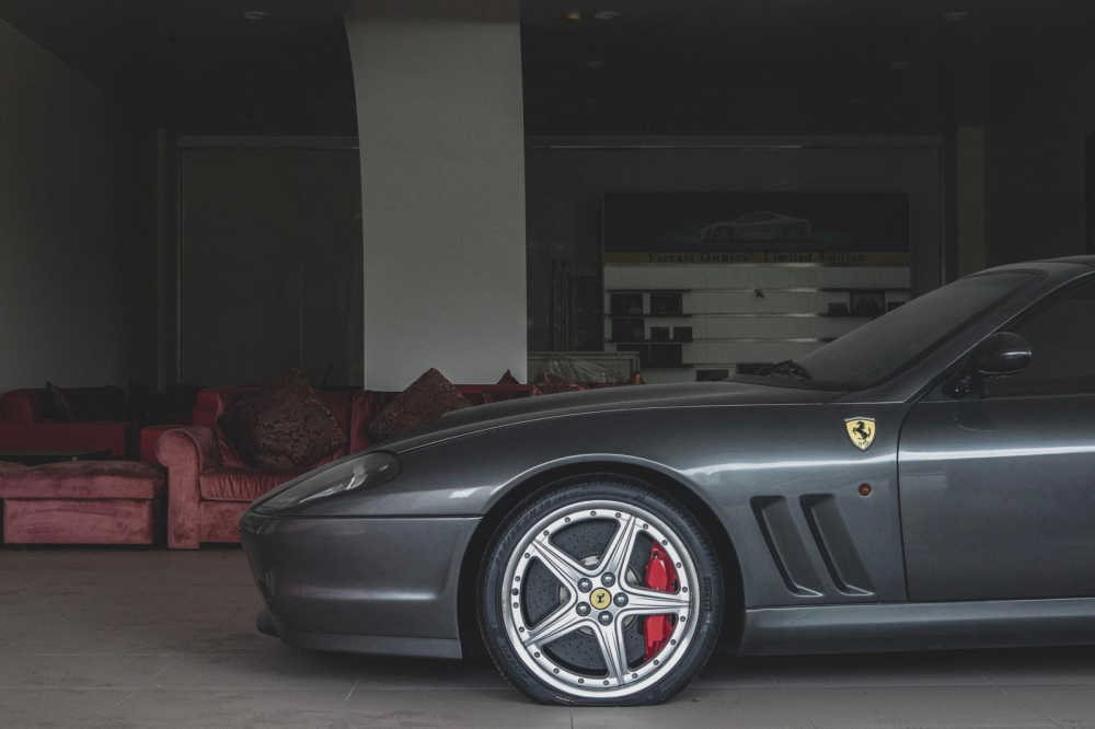 Đ&acirc;y l&agrave; 1 trong đ&uacute;ng 43 chiếc Ferrari 575 Superamerica số s&agrave;n tr&ecirc;n thế giới