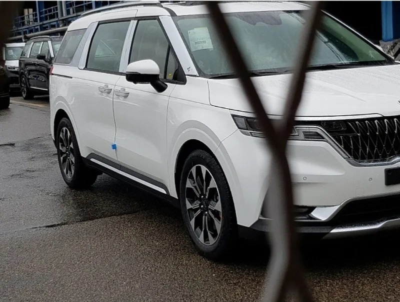 Kia Sedona 2021 bị chụp l&eacute;n tại H&agrave;n Quốc
