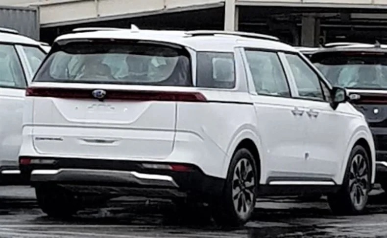 Thiết kế đằng sau của Kia Sedona thế hệ mới