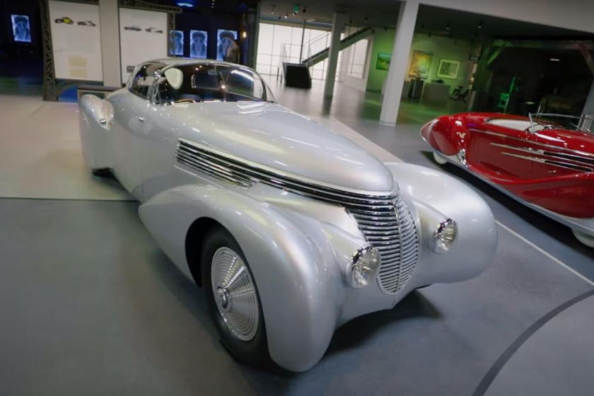 Dubonnet Hispano-Suiza H6B Xenia 1938 là một chiếc xe đặc biệt khi được đặt tên theo người thật
