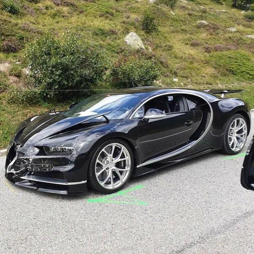 Chiếc Bugatti Chiron tại hiện trường