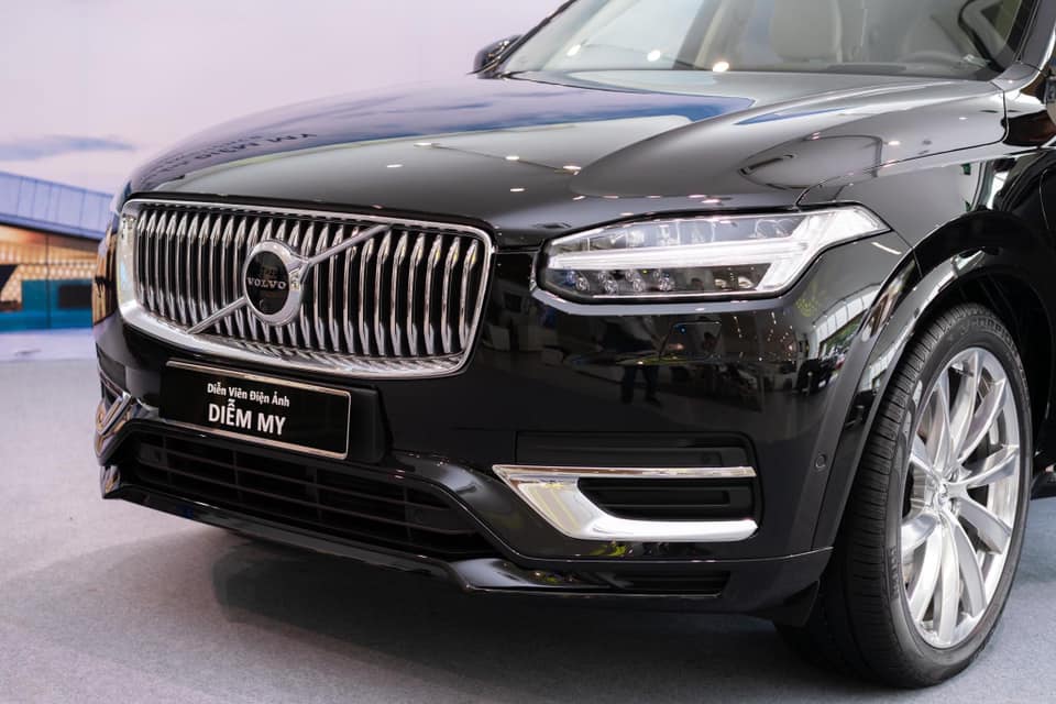 Volvo XC90 Excellence của nữ diễn viên Diễm My 6X có màu sơn đen
