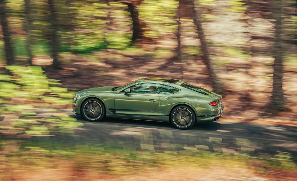 Vẻ đẹp của Bentley Continental GT V8 2020
