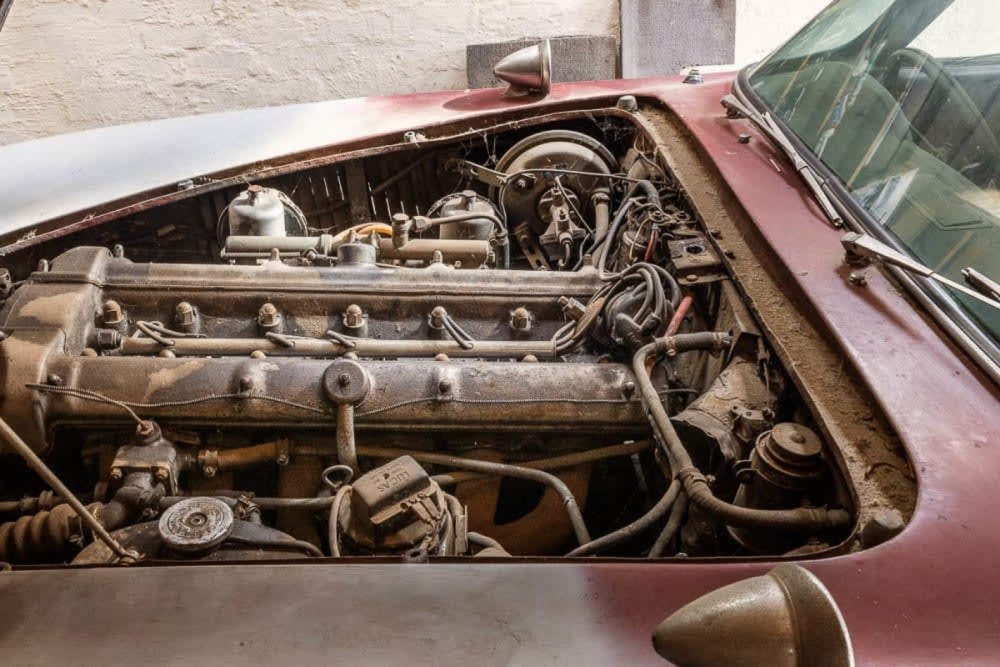 Chiếc Aston Martin DB4 đ&atilde; chạy được 146.000 km