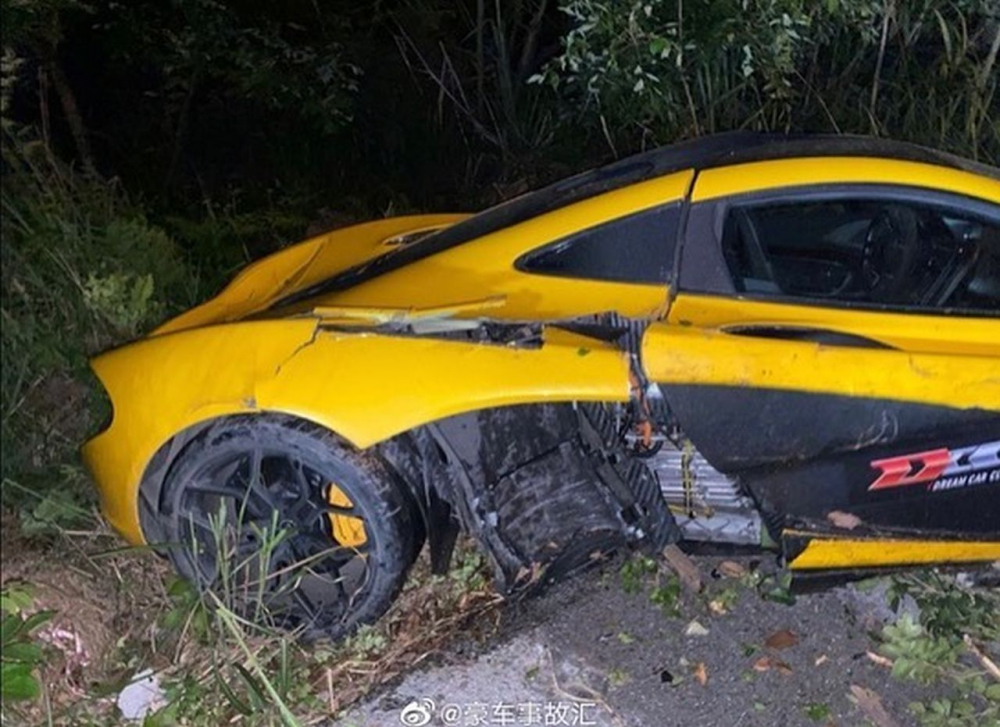 B&ecirc;n h&ocirc;ng chiếc si&ecirc;u xe McLaren P1 gần như n&aacute;t b&eacute;t