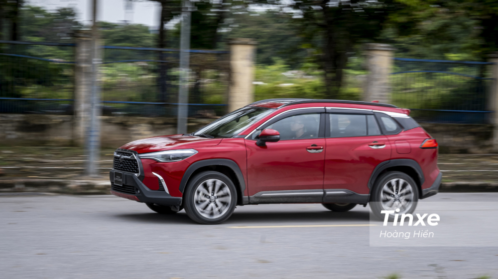 Toyota Corolla Cross c&oacute; khả năng c&aacute;ch &acirc;m kh&aacute; tốt.