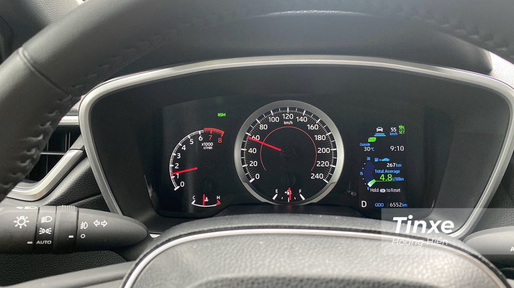 Toyota Safety Sense hỗ trợ người l&aacute;i an to&agrave;n hơn nhưng người l&aacute;i xe sẽ cần phải lưu &yacute;, kh&ocirc;ng phụ thuộc v&agrave;o hệ thống n&agrave;y.