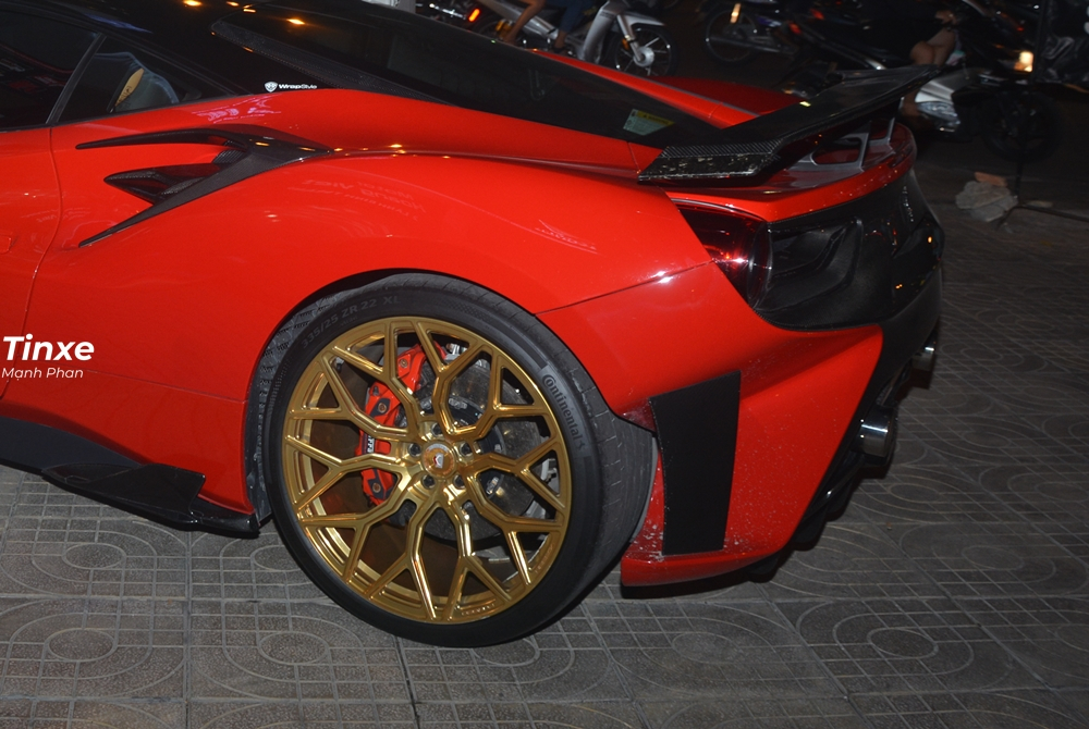 Nguyên bản, siêu xe Ferrari 488 GTB sử dụng động cơ V8, tăng áp kép, dung tích 3,9 lít, sản sinh công suất tối đa 661 mã lực và mô-men xoắn cực đại 760 Nm. Động cơ kết hợp cùng hộp số ly hợp kép 7 tốc độ, nhờ đó, Ferrari 488 GTB chỉ mất khoảng thời gian 3 giây để tăng tốc từ vị trí xuất phát lên 100 km/h trước khi đạt vận tốc tối đa 330 km/h.