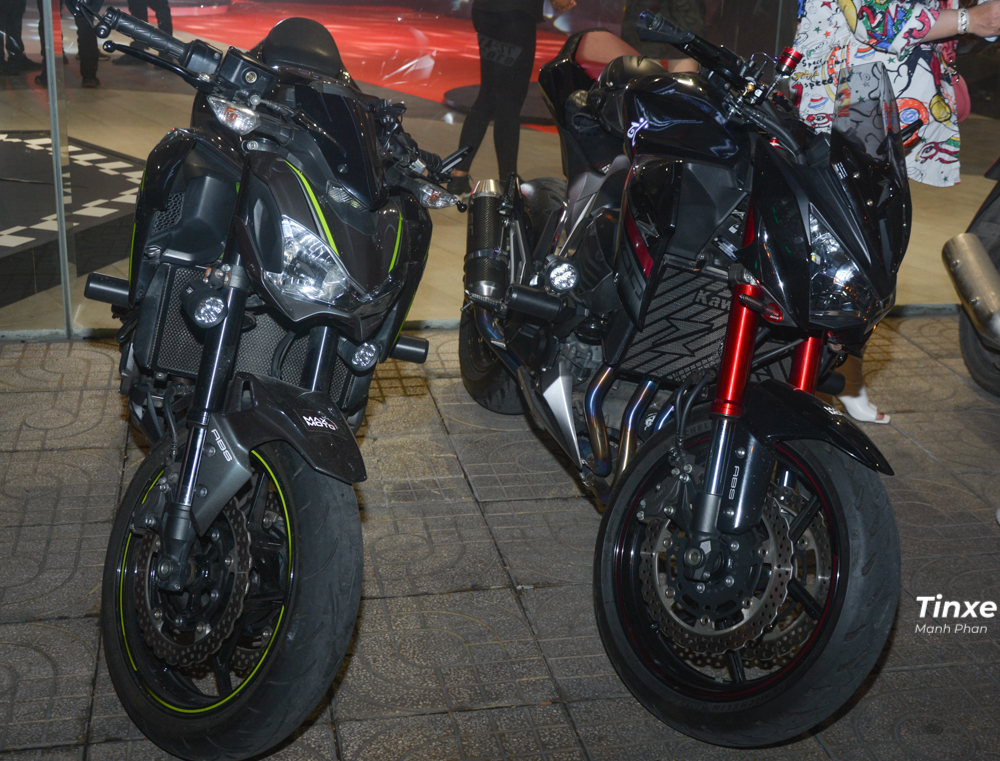 Cuối cùng là 2 chiếc Kawasaki Z-Series. Cuối cùng là 2 chiếc Kawasaki Z-Series.