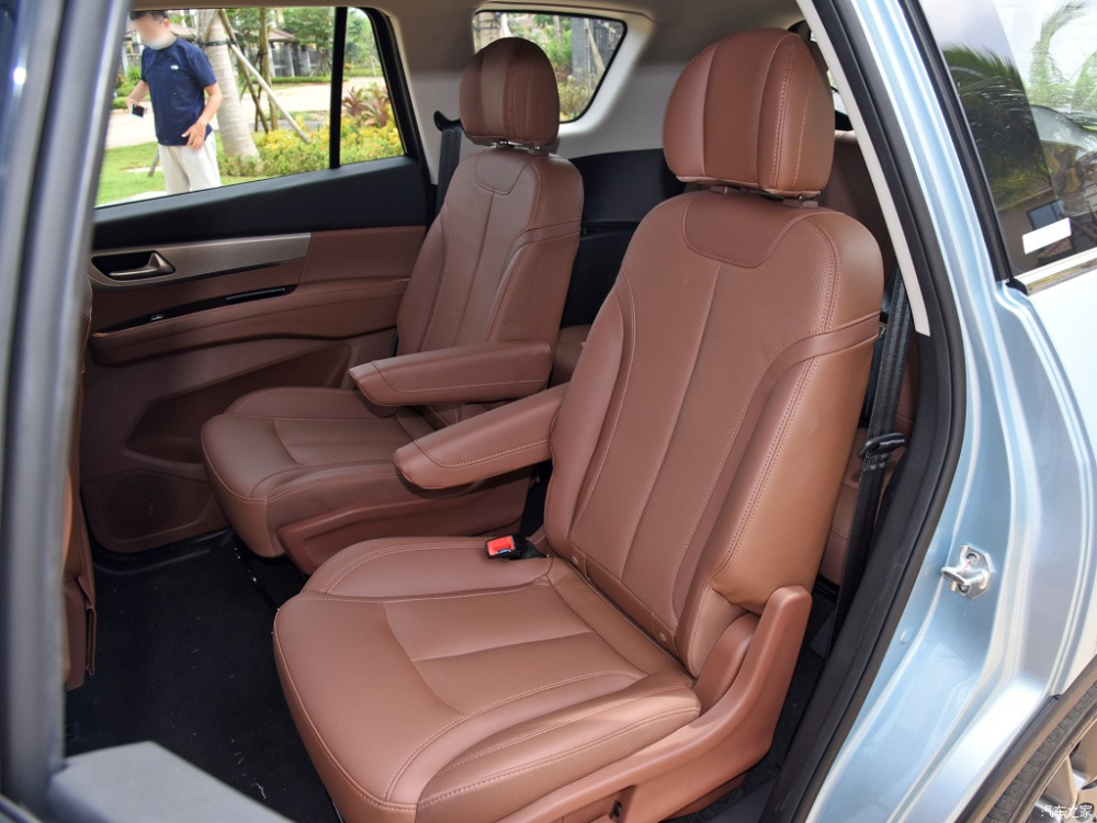 H&agrave;ng ghế thứ hai của Haima 7X