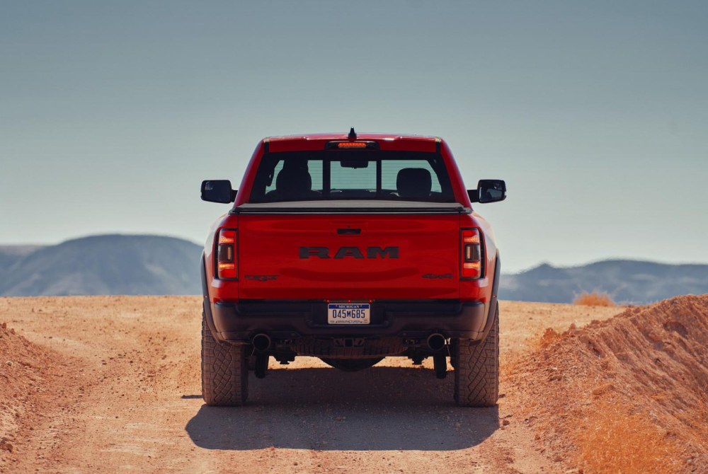 Thiết kế đằng sau của Ram 1500 TRX 2021