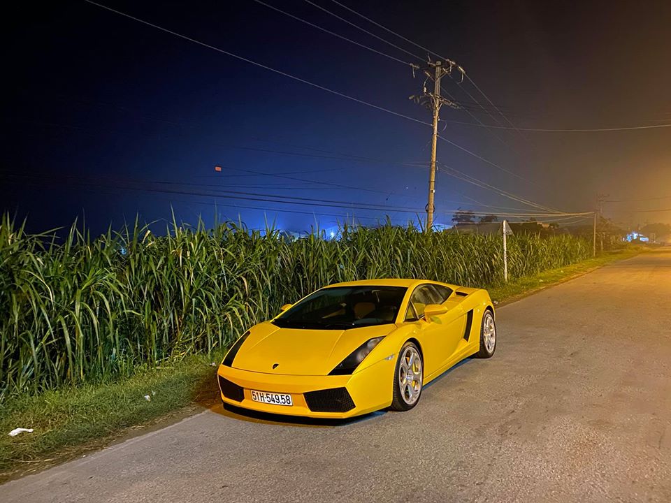 Màu vàng chính là bộ áo đẹp nhất trên dòng siêu xe Lamborghini Gallardo Màu vàng chính là bộ áo đẹp nhất trên dòng siêu xe Lamborghini Gallardo