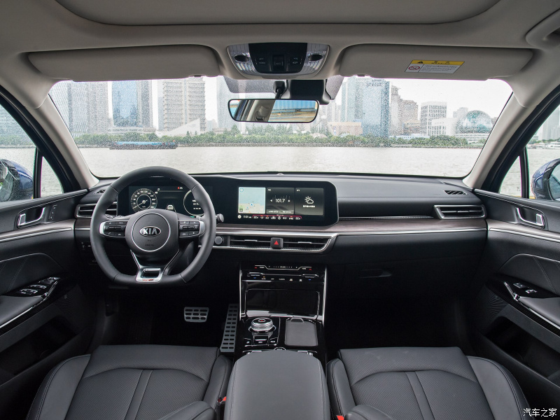 Nội thất b&ecirc;n trong Kia K5 2021 tại thị trường Trung Quốc
