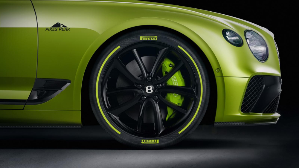 Bentley Continental GT Pikes Peak c&oacute; m&agrave;u sơn xanh Radium độc quyền từ Mulliner