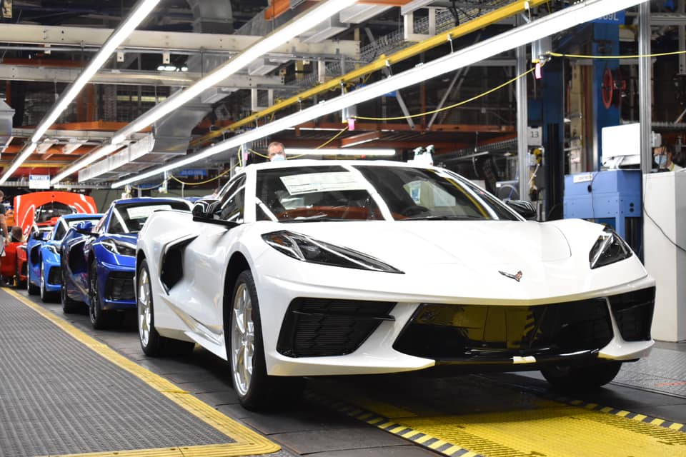 Chevrolet Corvette thứ 1,75 triệu xuất xưởng sẽ được b&aacute;n qua h&igrave;nh thức quay số rất độc đ&aacute;o
