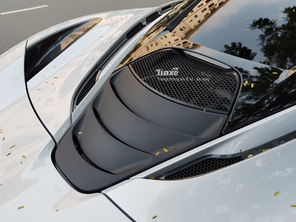 Động cơ V8, dung tích 4.0 lít, tăng áp kép chính là vũ khí tối thượng của McLaren 720S Động cơ V8, dung tích 4.0 lít, tăng áp kép chính là vũ khí tối thượng của McLaren 720S