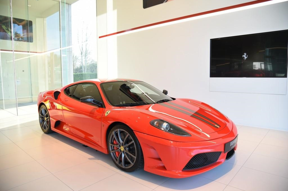 Vẻ đẹp của siêu xe Ferrari 430 Scuderia