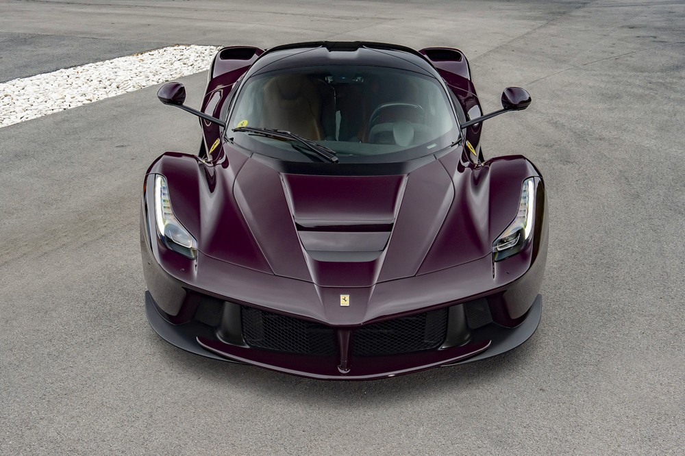 Giá xe Ferrari LaFerrari hơn 1,3 triệu đô la lúc mới ra mắt Giá xe Ferrari LaFerrari hơn 1,3 triệu đô la lúc mới ra mắt