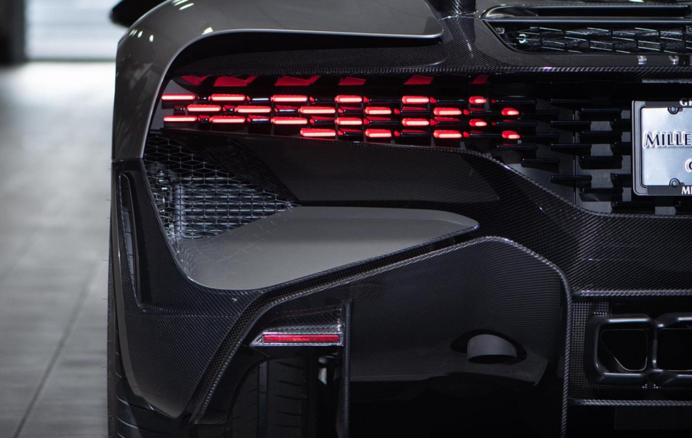 Đèn LED ma trận của Bugatti Divo Đèn LED ma trận của Bugatti Divo