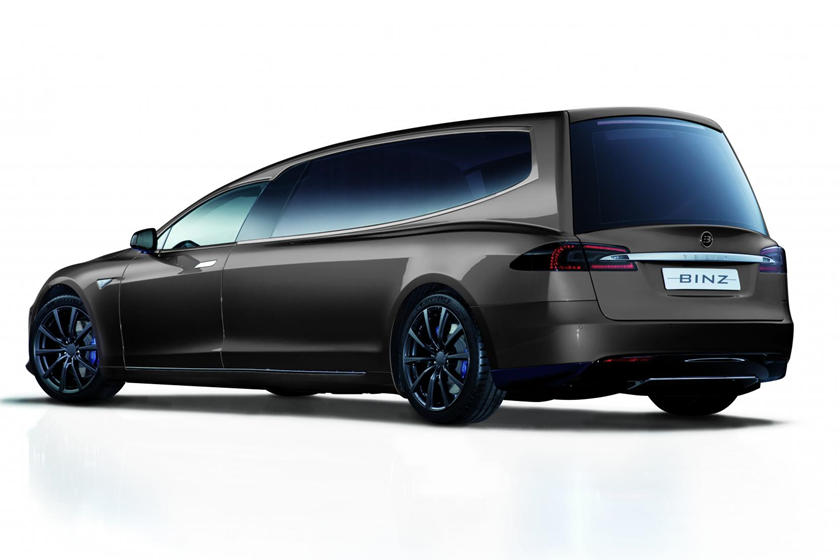 Ph&iacute;a sau của xe tang lễ Binz.E dựa tr&ecirc;n Tesla Model S