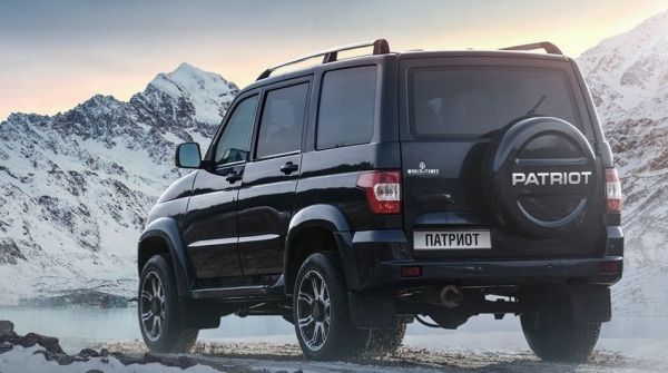 Giá xe UAZ Patriot