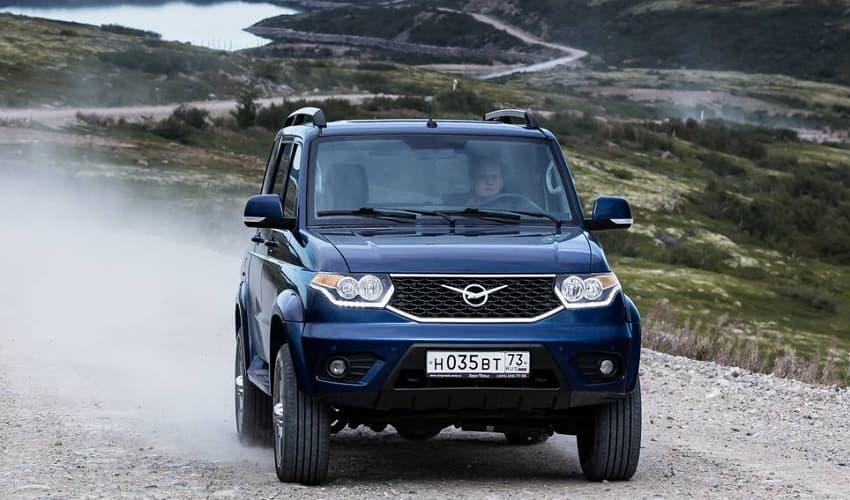 Giá xe UAZ Patriot